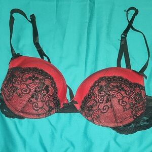 Smart & Sexy Scarlet and Ebony Lace Bra